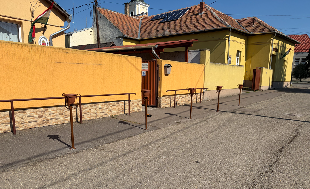 Előtetők, terasz, erkély és korlátok — 10